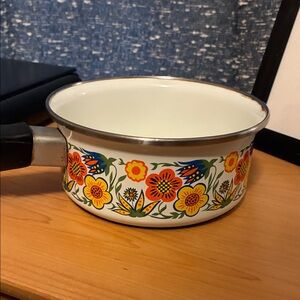 Vintage 70s Flower Power Floral Enamel Saucepan with Black Handle